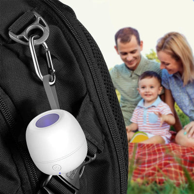 Stérilisateur portable pour tétine UV fait son travail en silence.