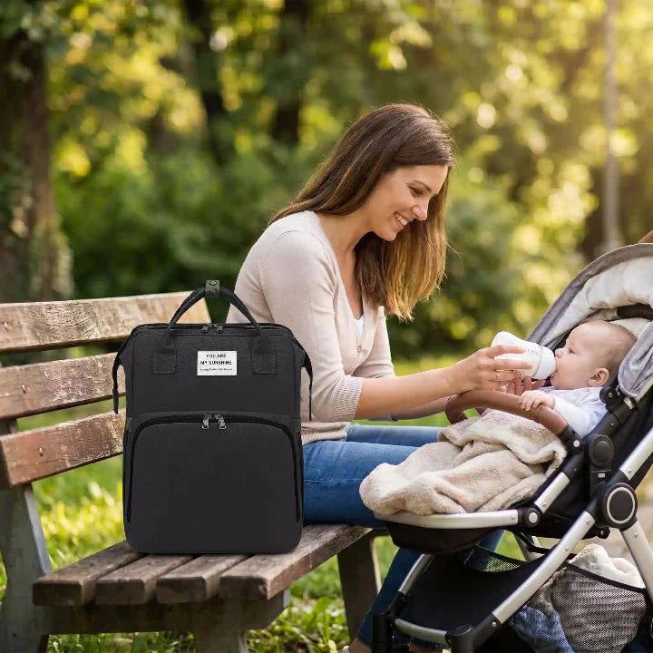 Sac à langer bien organisé avec accessoires bébé