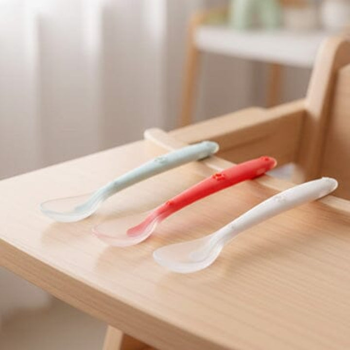 Cuillère apprentissage bébé plusieurs couleurs