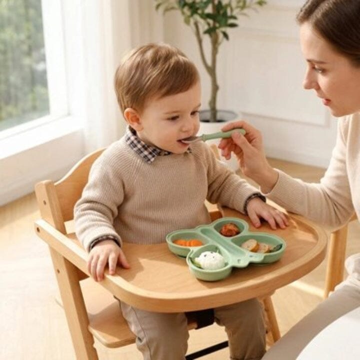 Assiette bebe cuillère assortie incluse