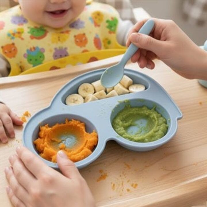 Assiette bébé design ludique en forme de voiture 