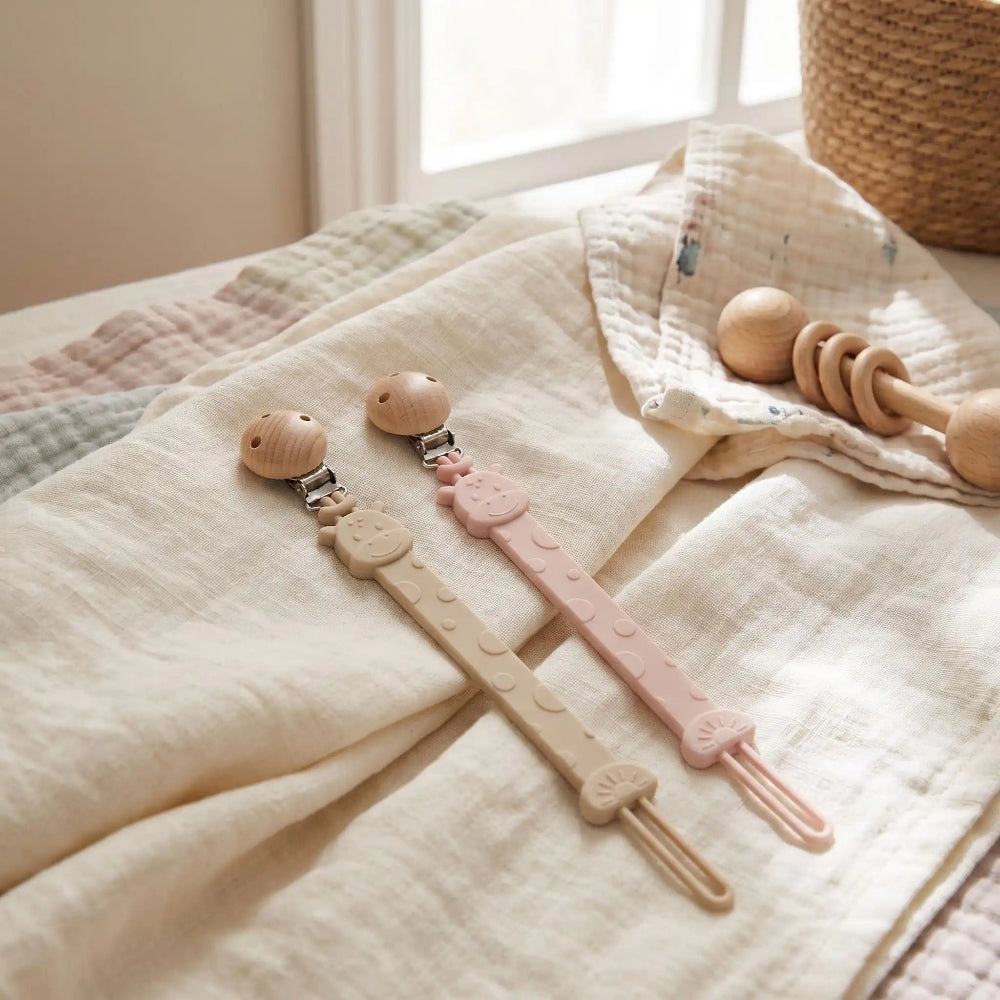 Attache tetine silicone beige rose