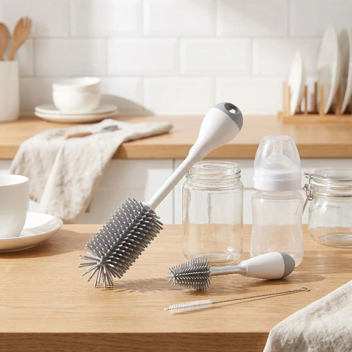 Brosse biberon 3 en 1 silicone gris
