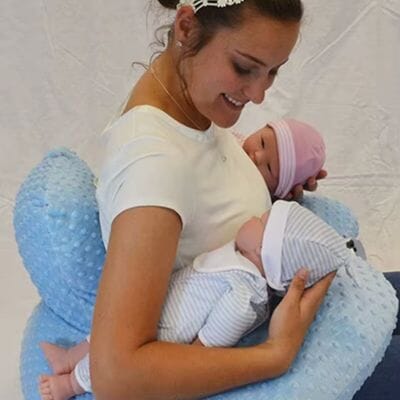 Coussin-d-allaitement-jumeaux-indispensable