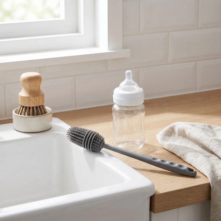 Goupillon biberon hygiénique gris