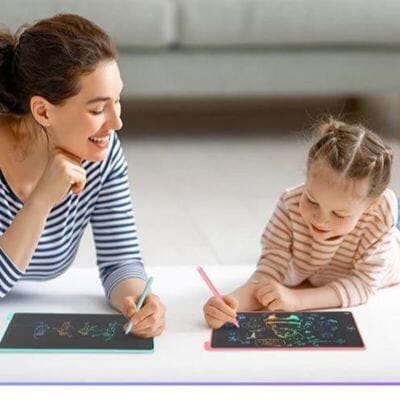 jouet-bebe-tablette-LCD-famille